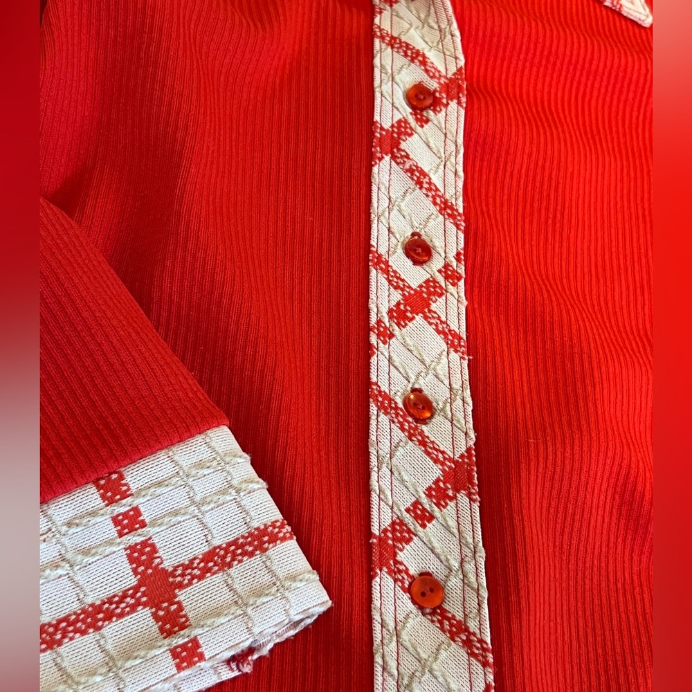 70’s Ribbed Poly Button Up Shirt - Picture 2 of 4